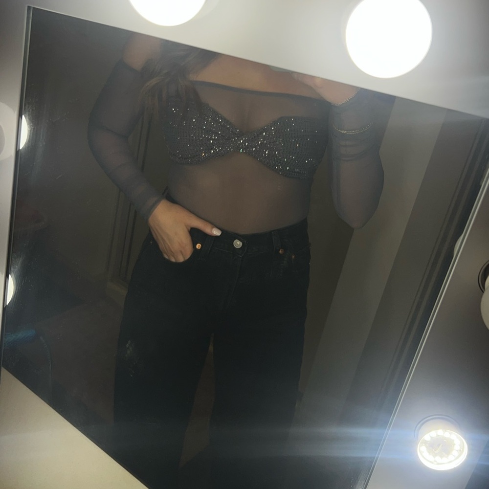 Meshki off shoulder top